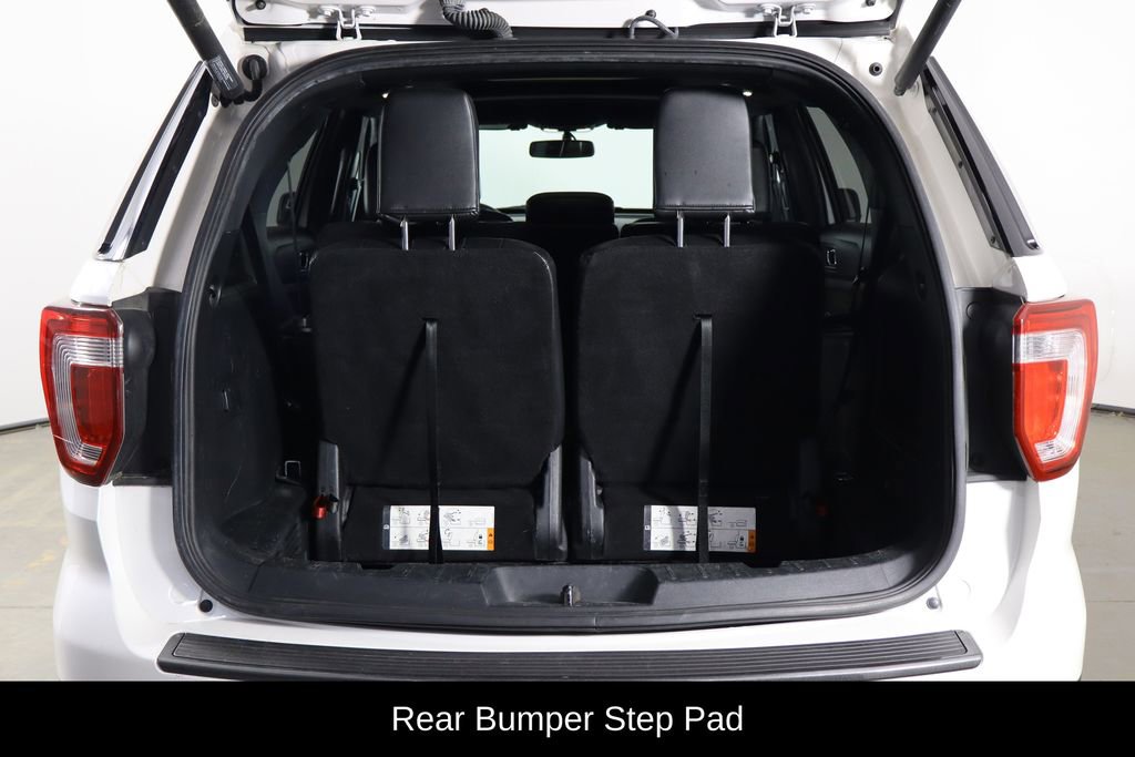 Used 2018 Ford Explorer XLT w/ Equipment Group 202A image 19