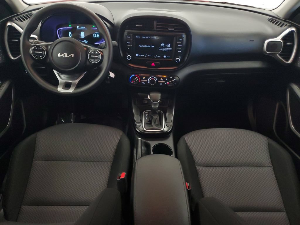 Certified 2025 Kia Soul LX w/ LX Technology Package FWD image 14