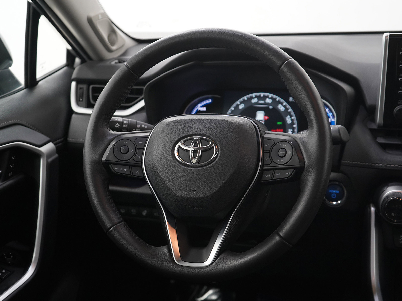 Used 2020 Toyota RAV4 Limited image 14