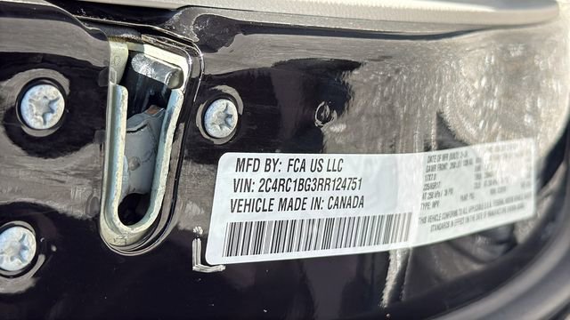 Used 2024 Chrysler Pacifica Touring-L image 26