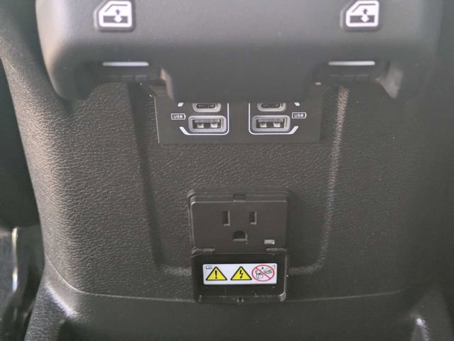 Used 2025 Jeep Wrangler Unlimited Sahara w/ Safety Group image 14