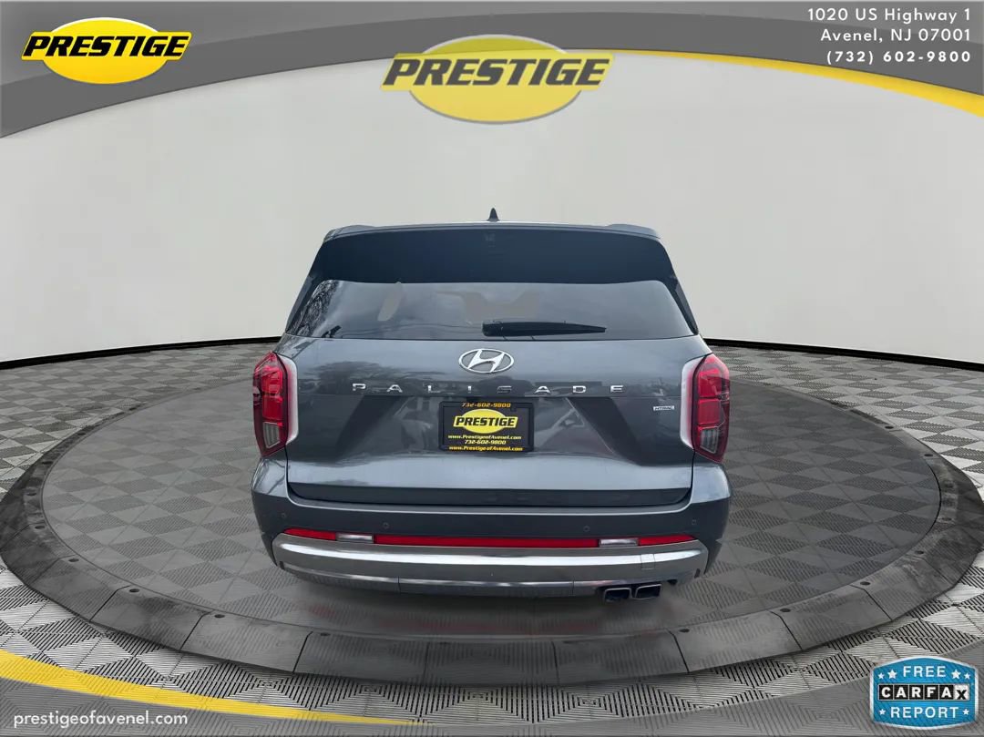 Used 2024 Hyundai Palisade Calligraphy image 6