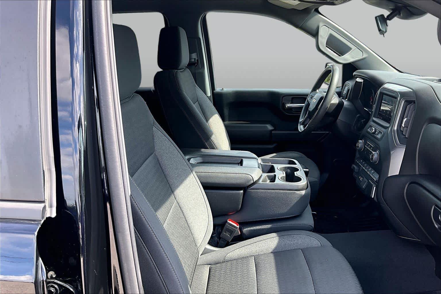 Used 2024 Chevrolet Silverado 1500 Custom RWD image 9