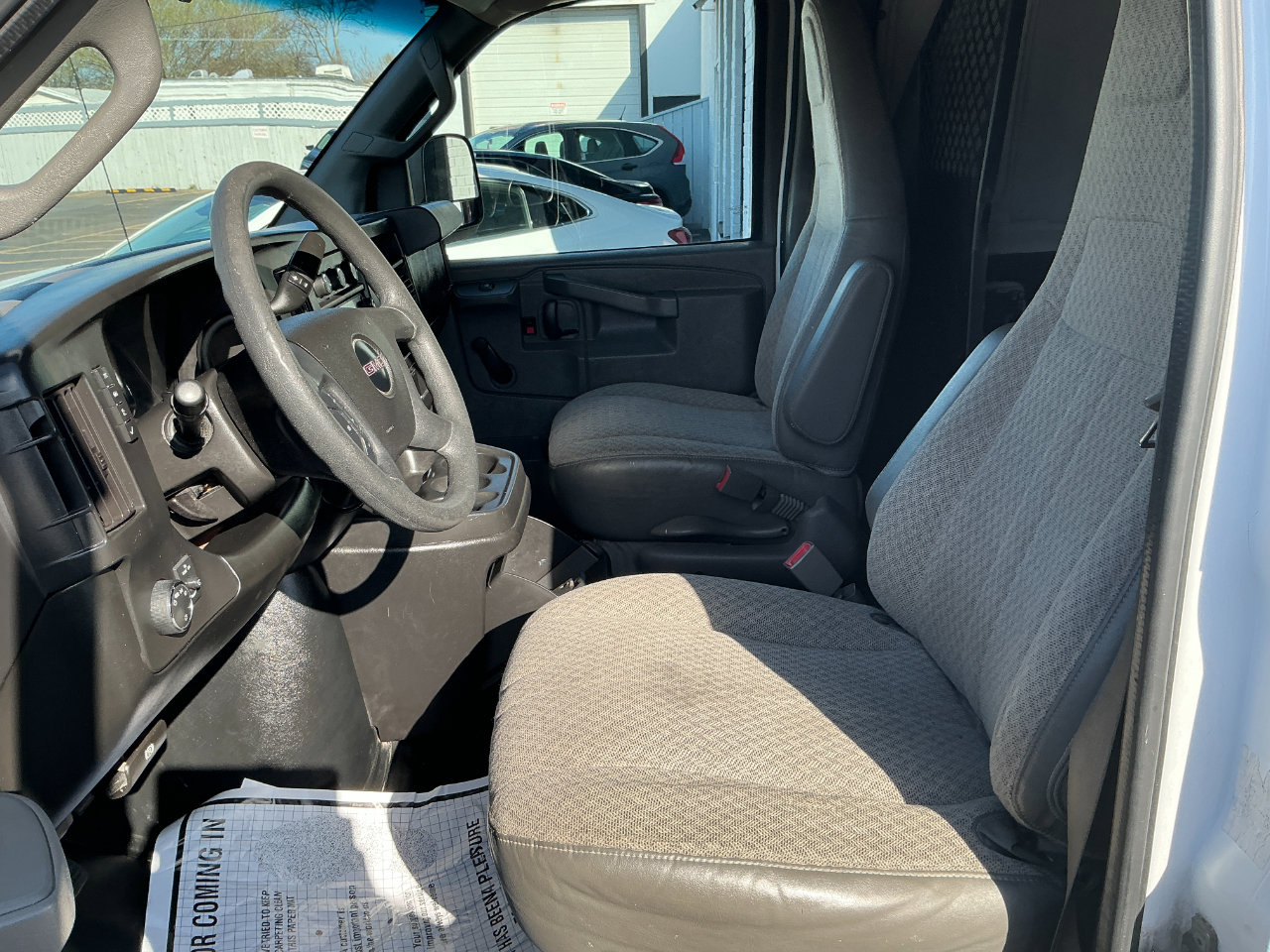 Used 2017 GMC Savana 2500 Extended image 8