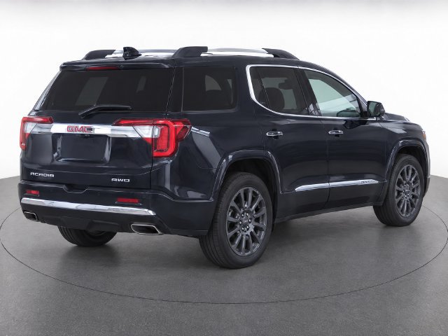 Used 2023 GMC Acadia Denali w/ Black Diamond Edition AWD/4WD image 4