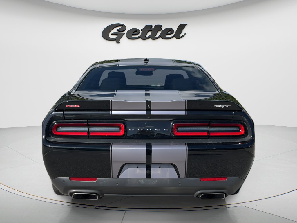 Used 2015 Dodge Challenger SRT RWD image 6