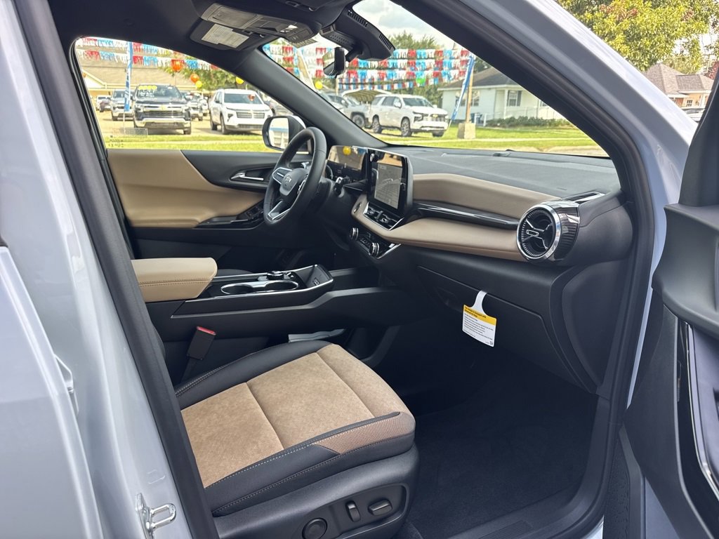 New 2026 Chevrolet Equinox ACTIV w/ Convenience Package III image 23