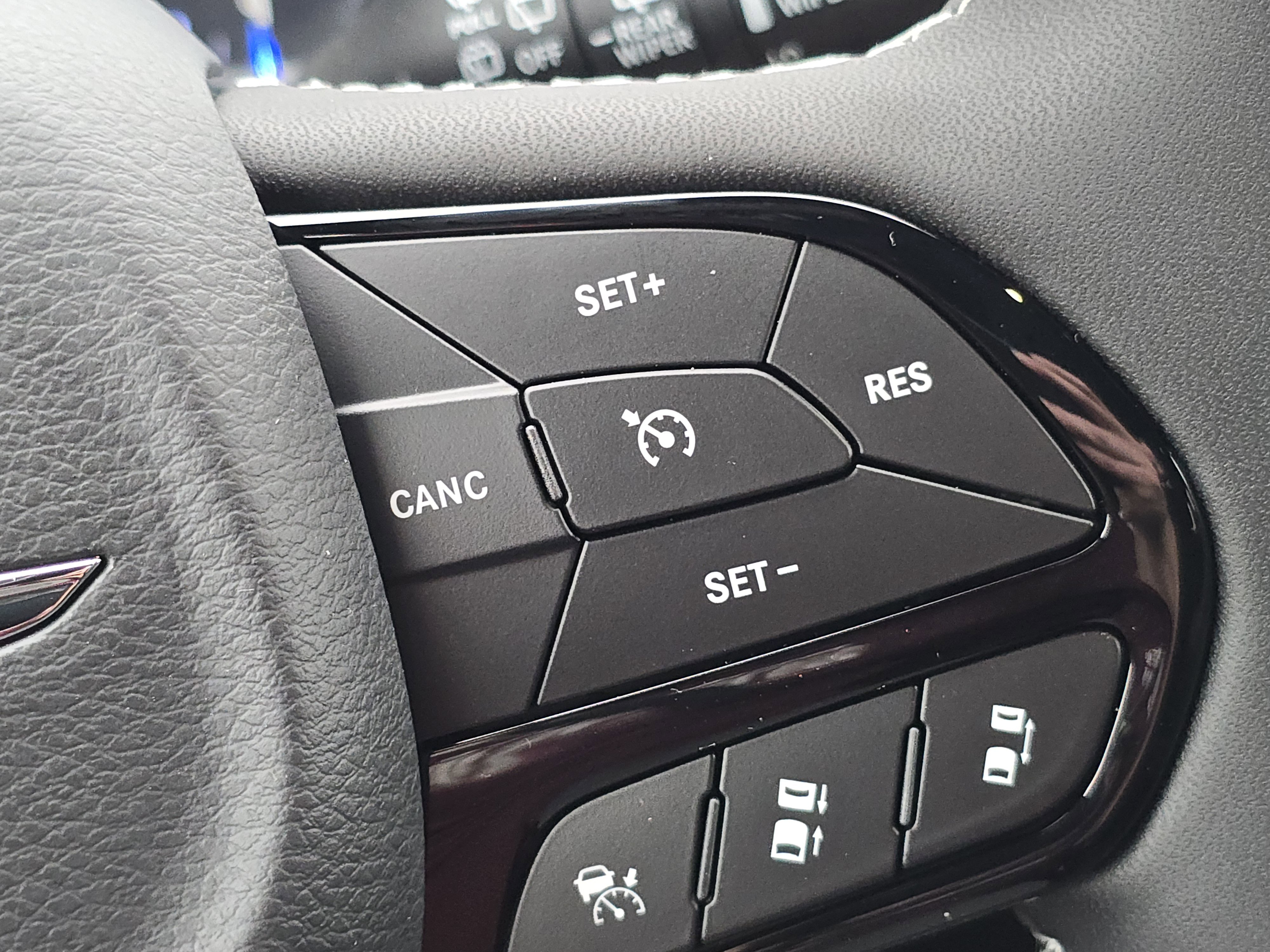 New 2026 Chrysler Pacifica Select FWD image 12