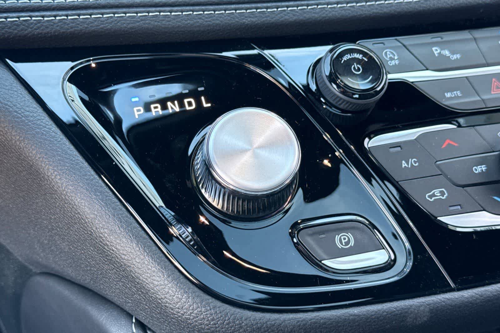 New 2026 Chrysler Pacifica Limited AWD/4WD image 24