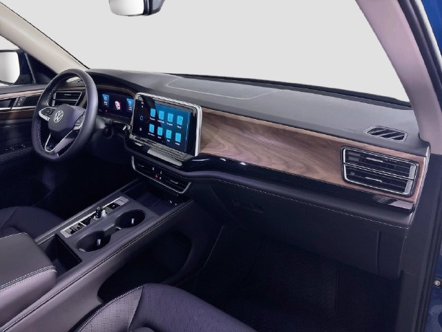 Certified 2025 Volkswagen Atlas SE AWD/4WD image 32
