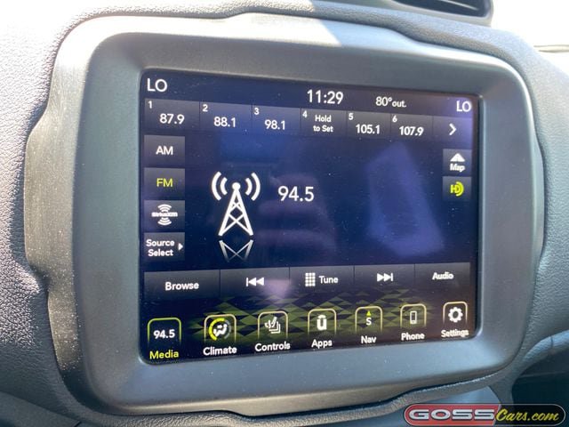 Certified 2023 Jeep Renegade Latitude w/ Sun/Sound Group AWD/4WD image 11