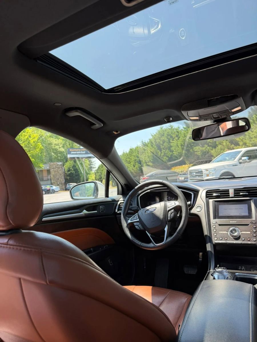 Used 2019 Ford Fusion Titanium image 14