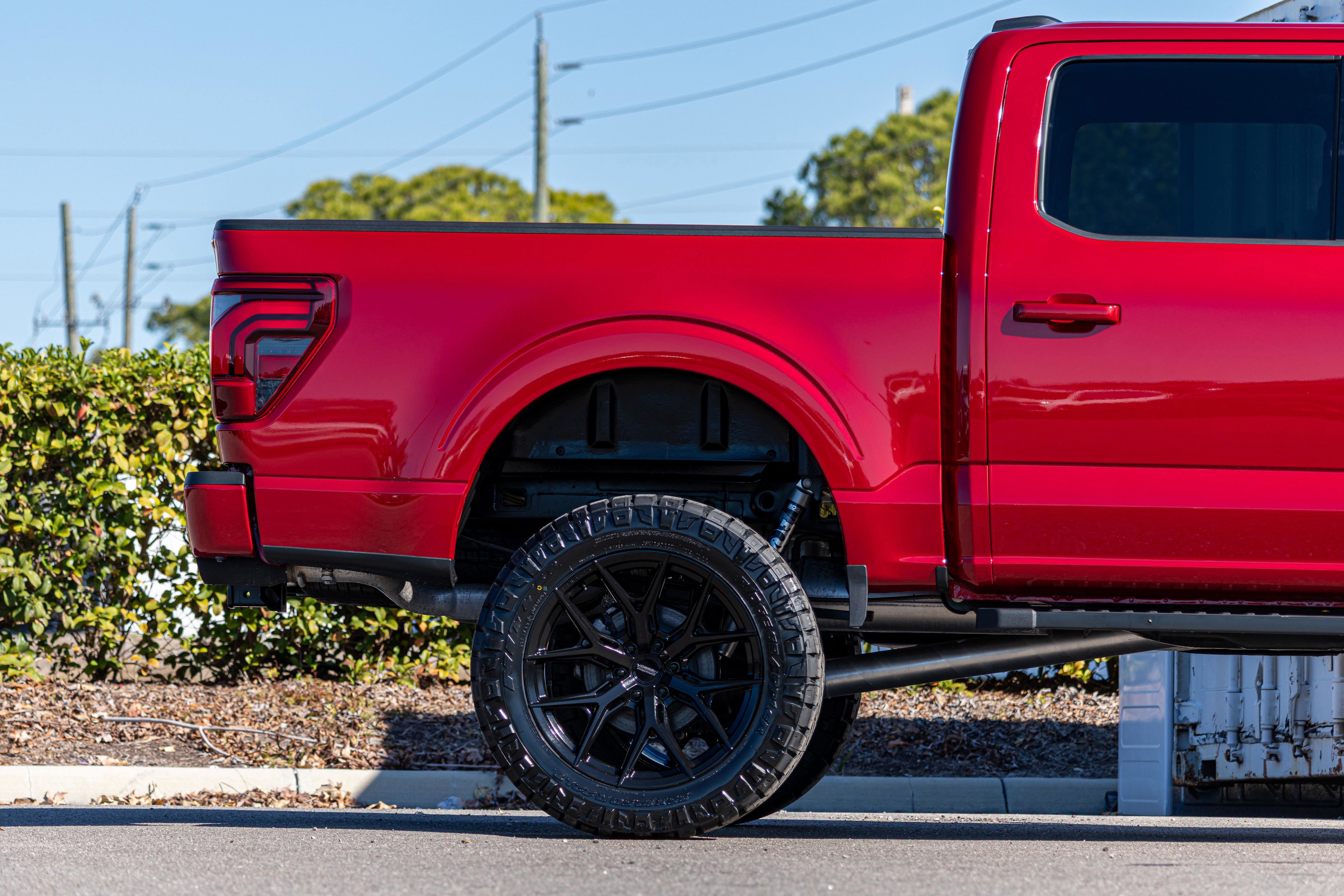 New 2025 Ford F150 Lariat w/ Equipment Group 501A Mid AWD/4WD image 30