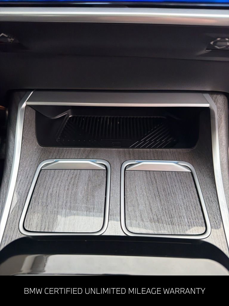 Certified 2024 BMW 760i xDrive w/ Executive Package image 41