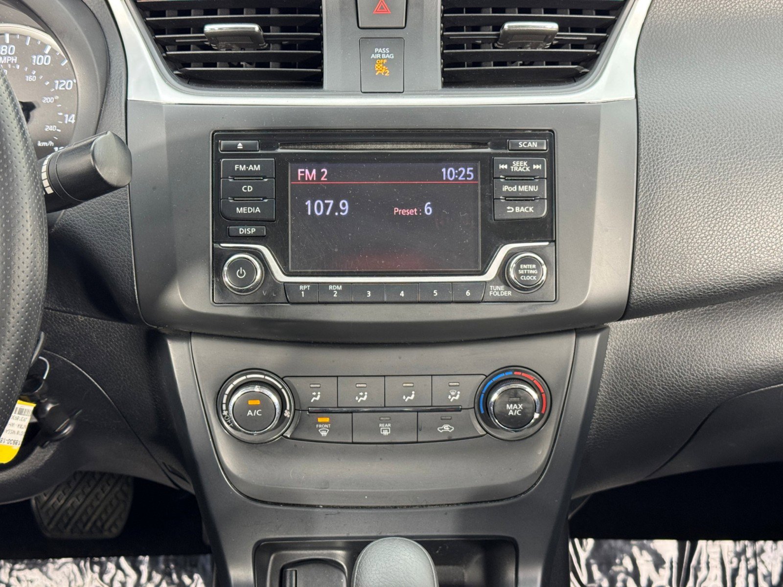 Used 2018 Nissan Sentra S image 21