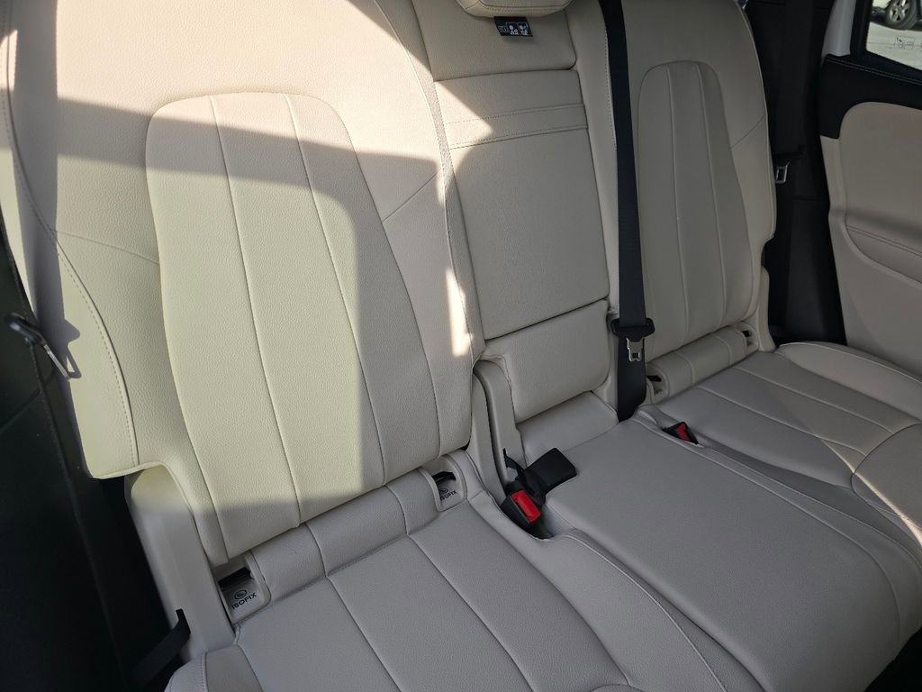 New 2026 Mercedes-Benz GLB 250 4MATIC image 21