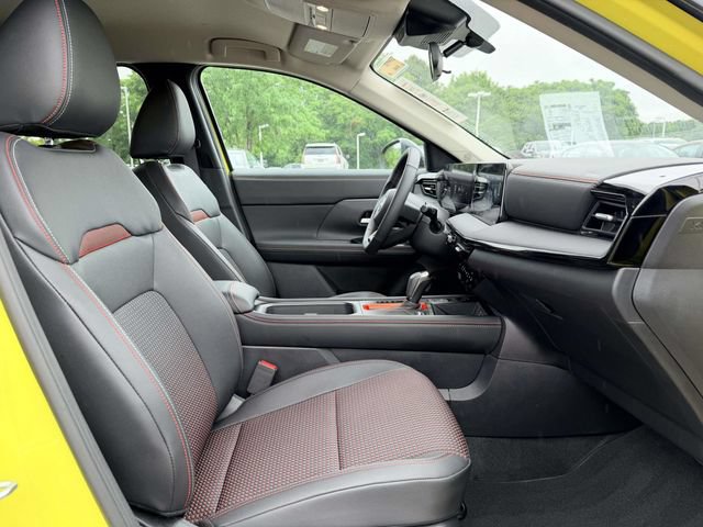 New 2026 Nissan Kicks SR w/ Cold Weather Package FWD image 10