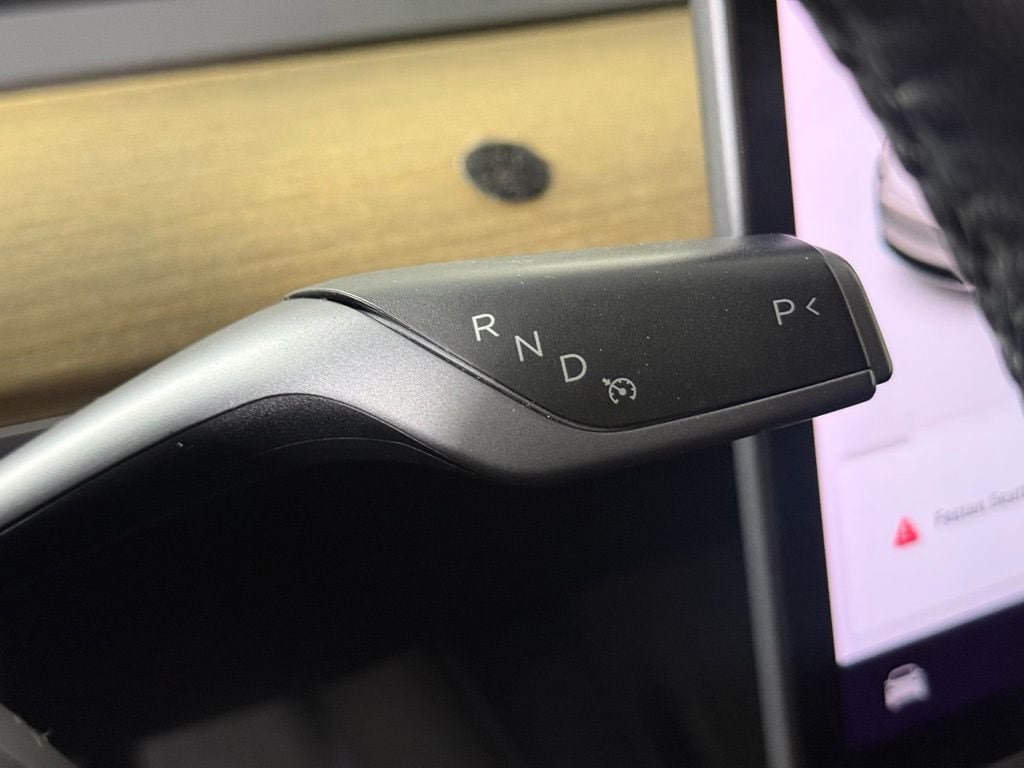 Used 2021 Tesla Model Y Long Range AWD/4WD image 17