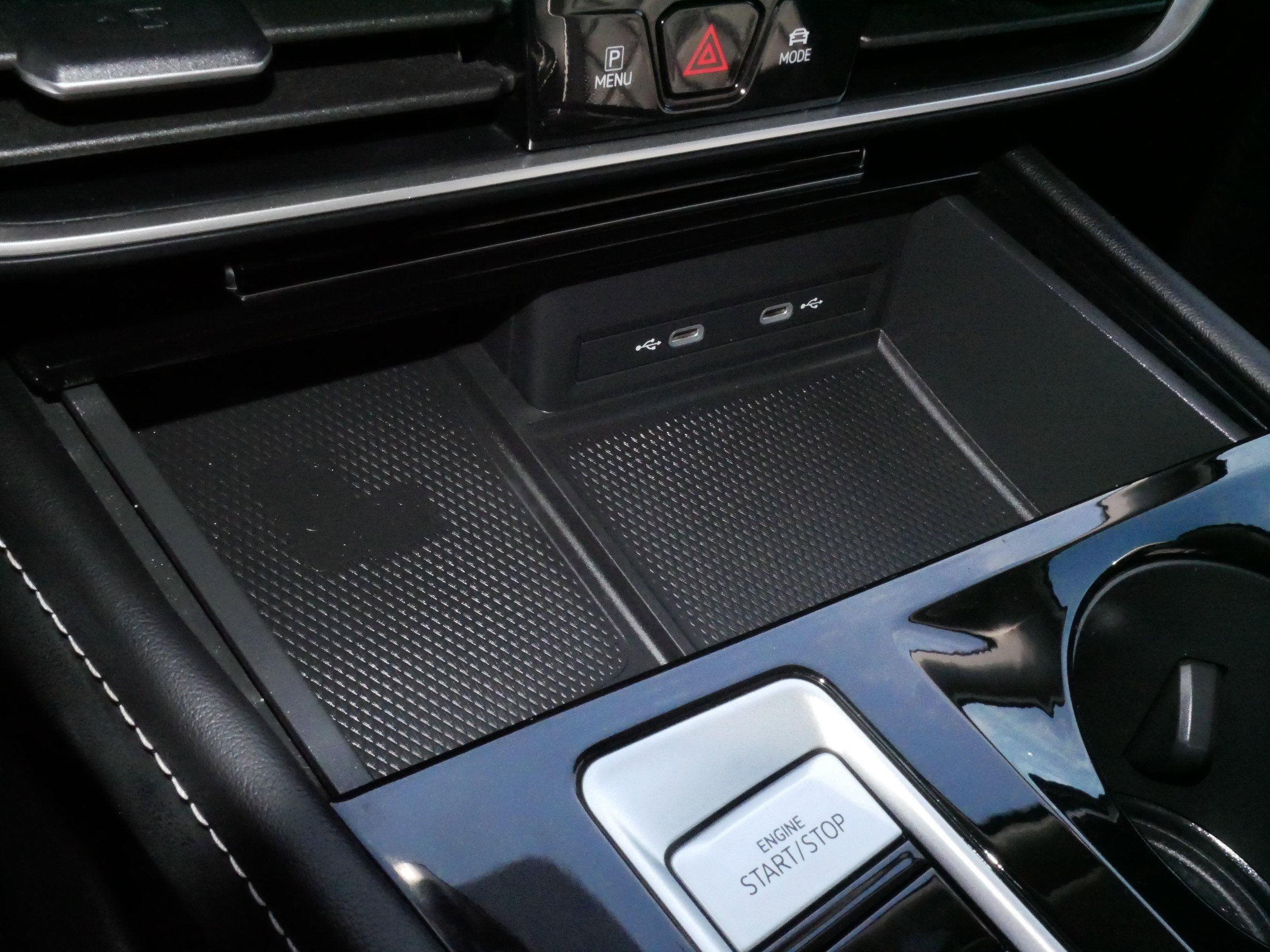 Used 2024 Volkswagen Atlas SEL Premium R-Line image 24