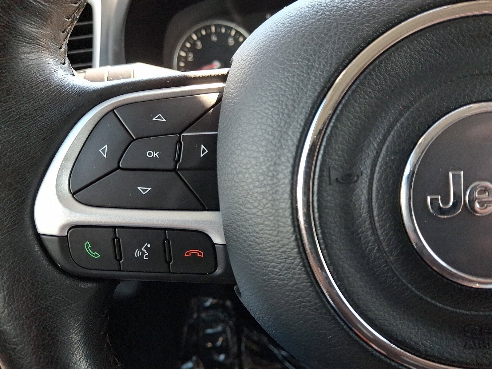 Used 2020 Jeep Renegade Latitude w/ Cold Weather Group AWD/4WD image 20