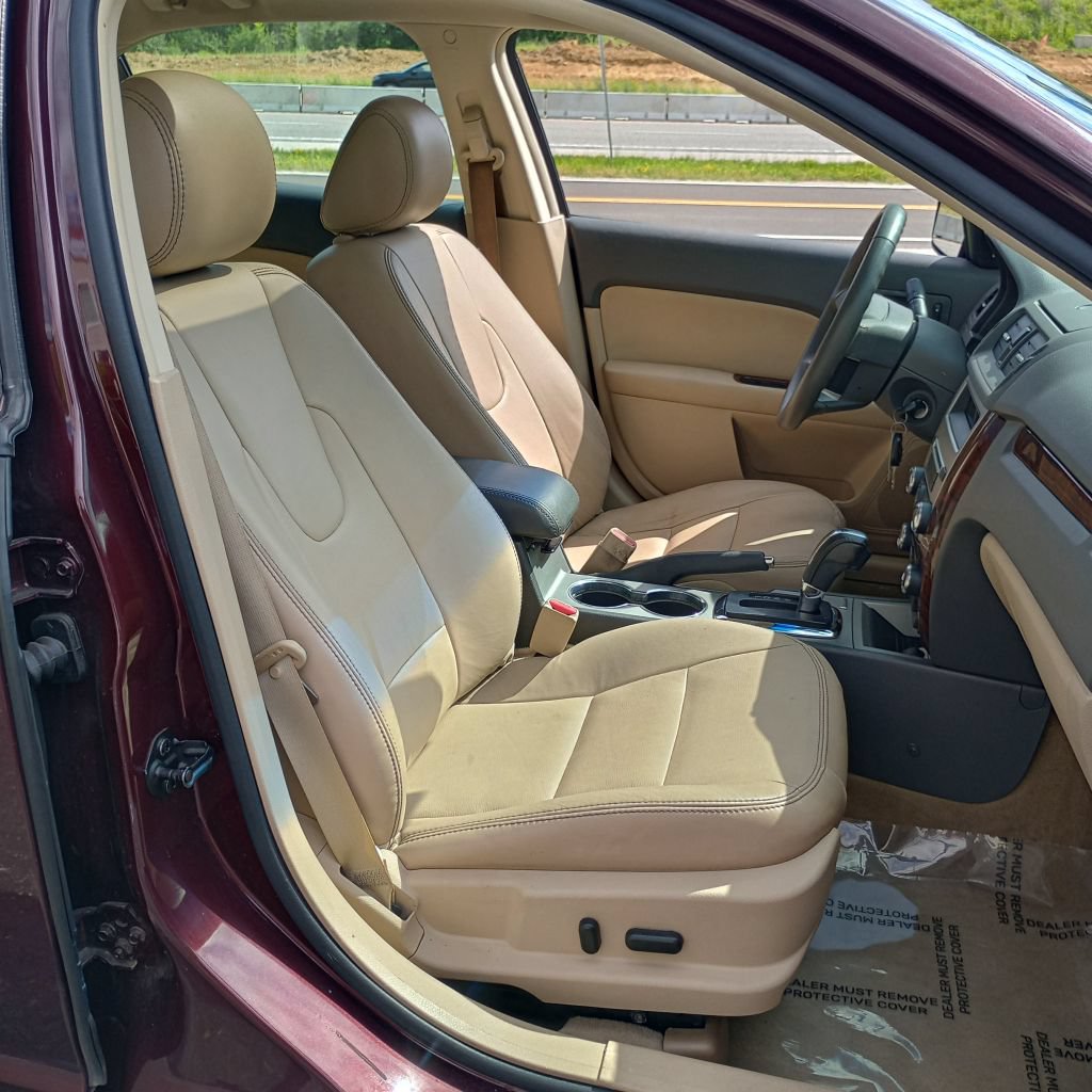 Used 2011 Ford Fusion SEL w/ 302A Rapid Spec Order Code FWD image 24