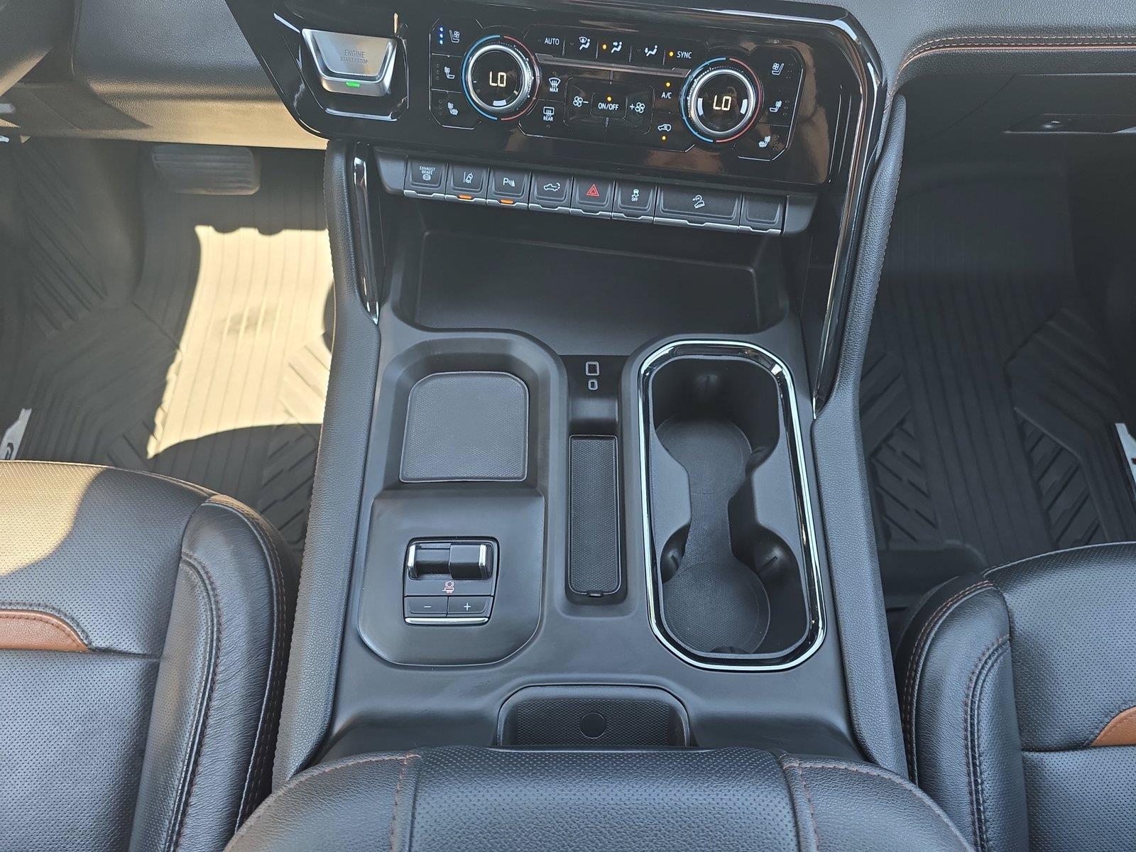 Used 2024 GMC Sierra 2500 AT4 w/ AT4 Premium Plus Package AWD/4WD image 14