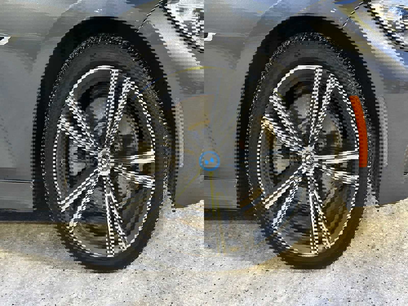 Used 2022 BMW 330e xDrive w/ Driving Assistance Package image 9