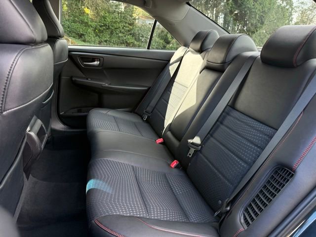Used 2015 Toyota Camry SE image 25