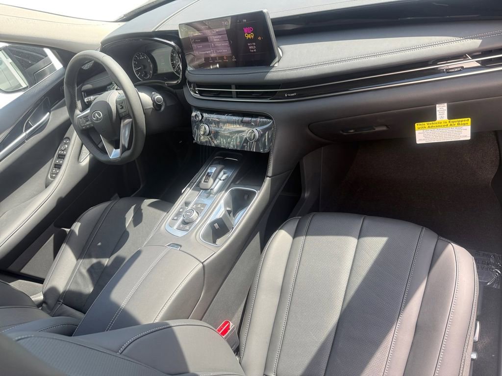 Used 2025 INFINITI QX60 Pure image 27