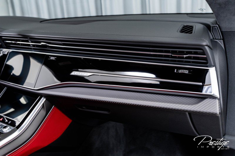 Used 2025 Audi RS Q8 performance image 51