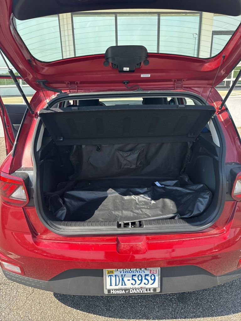 Used 2024 Hyundai Venue SEL image 17