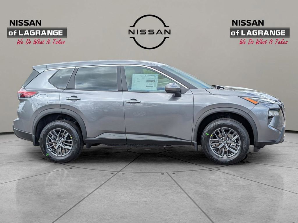 New 2026 Nissan Rogue SV image 4