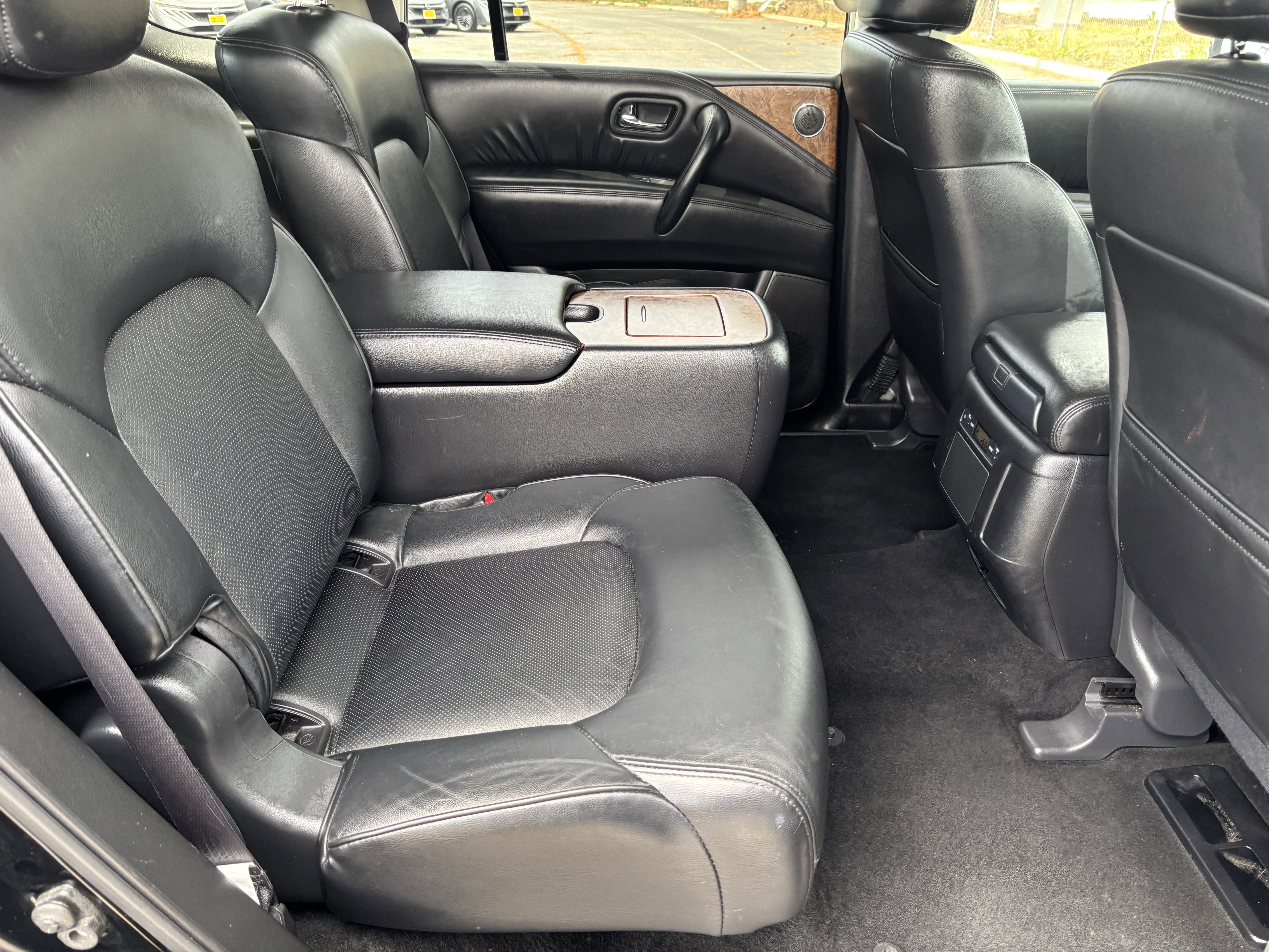 Used 2024 Nissan Armada SL w/ Captain's Chairs Package RWD image 13