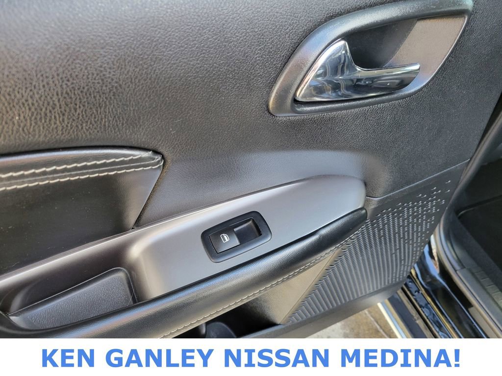 Used 2017 Dodge Journey Crossroad w/ Popular Equipment Group image 41