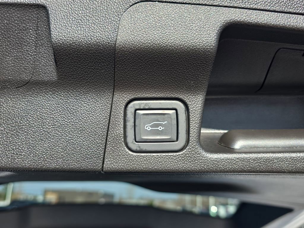 Certified 2023 GMC Acadia AT4 image 15