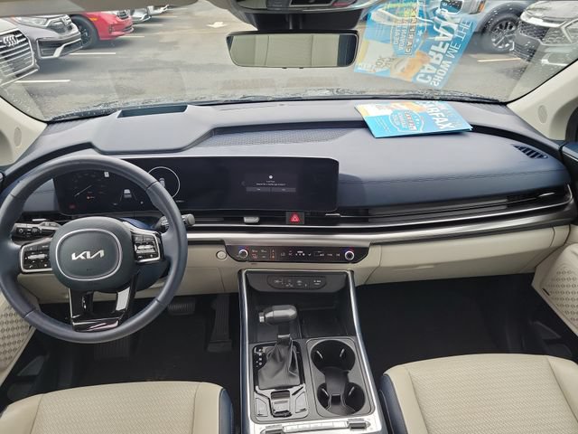 Certified 2025 Kia Carnival SX Prestige FWD image 24