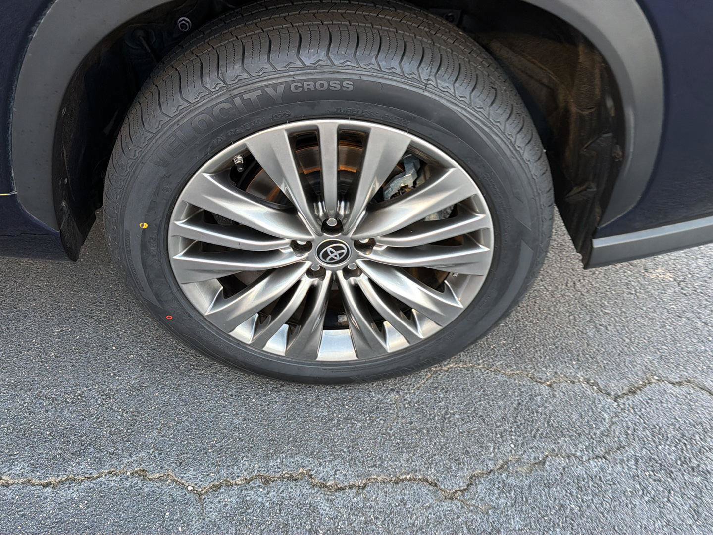 Used 2022 Toyota Highlander Platinum FWD image 42