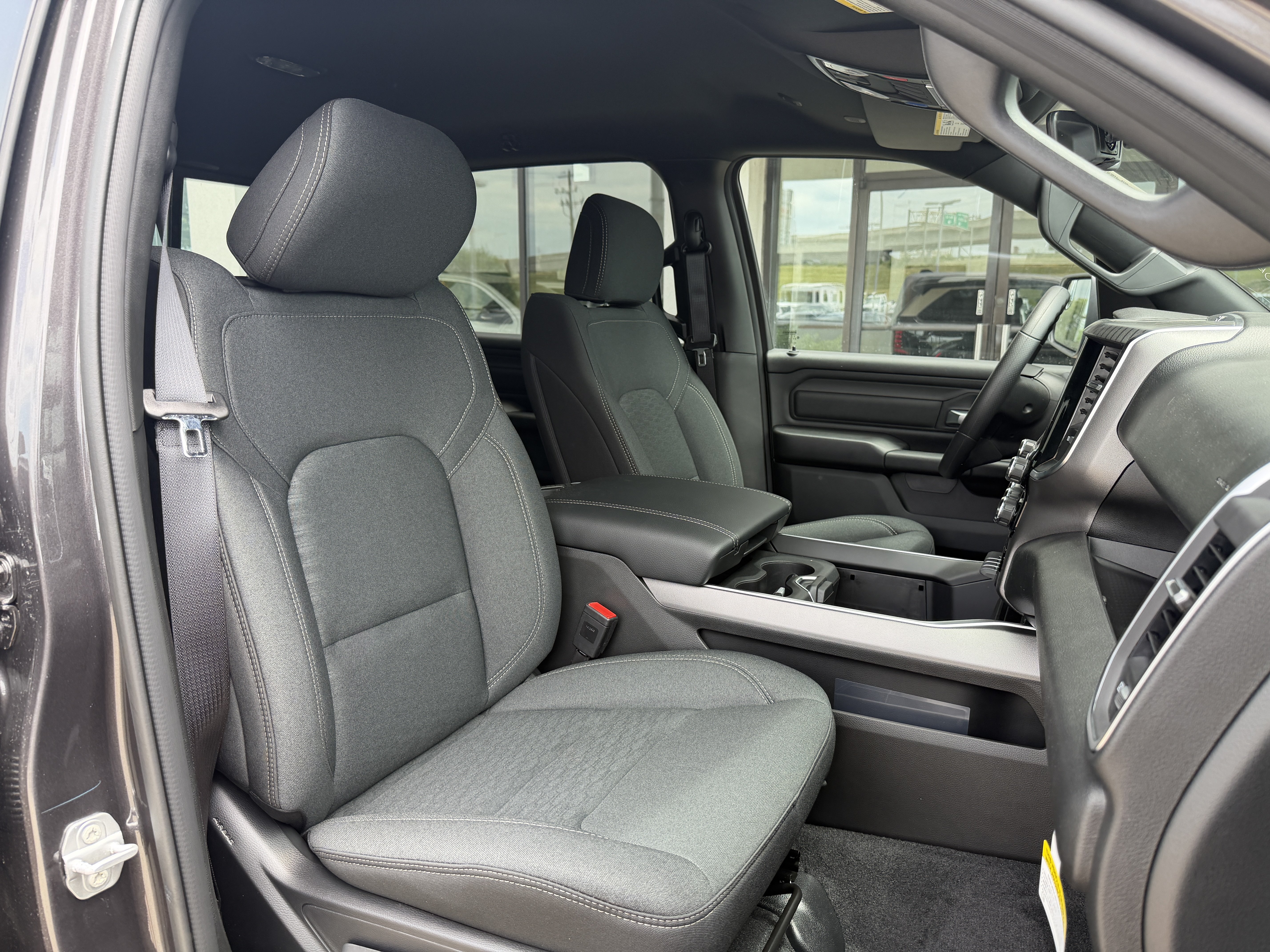 New 2026 RAM 1500 Express AWD/4WD image 22