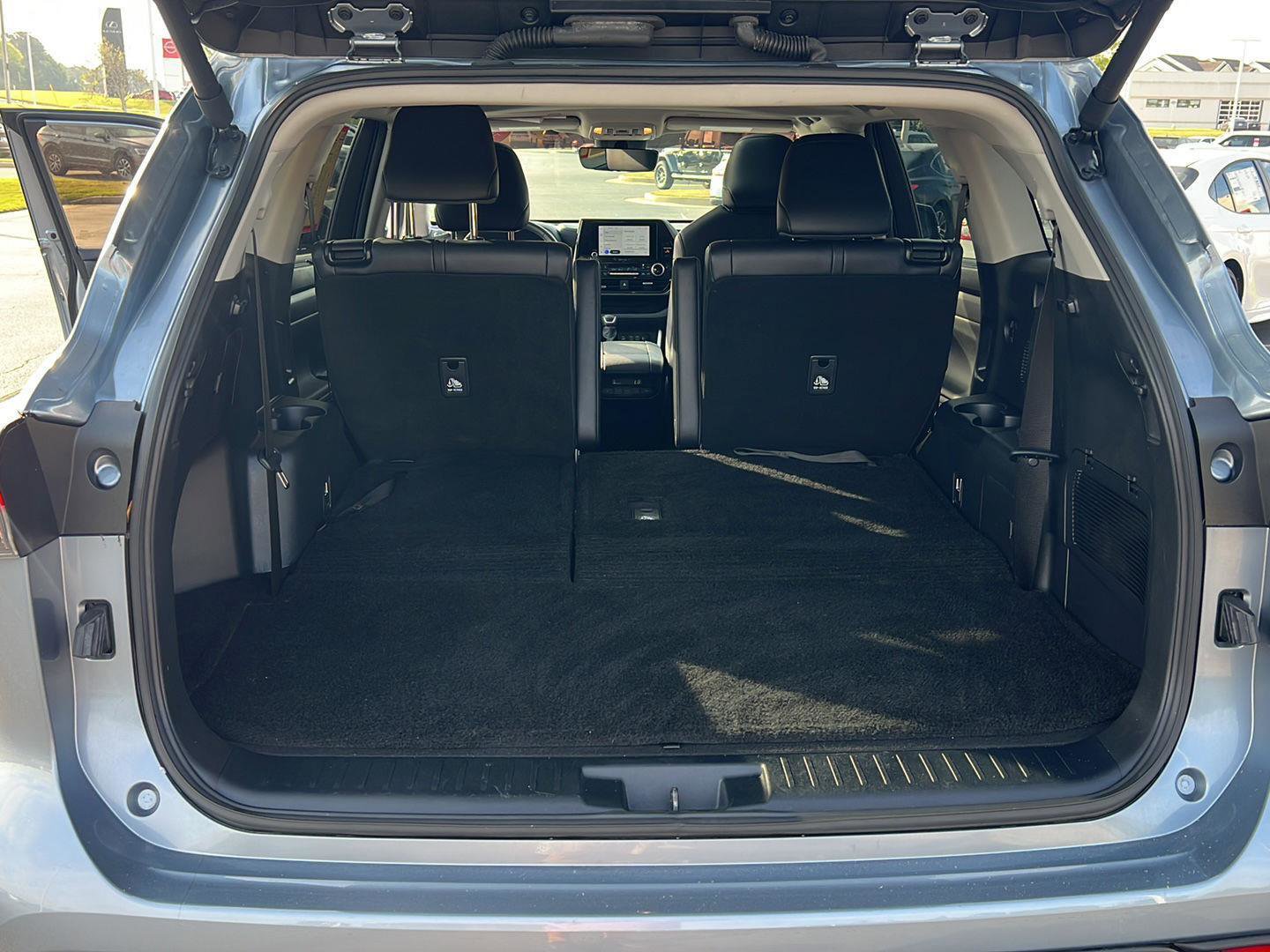 Certified 2024 Toyota Highlander XLE FWD image 33