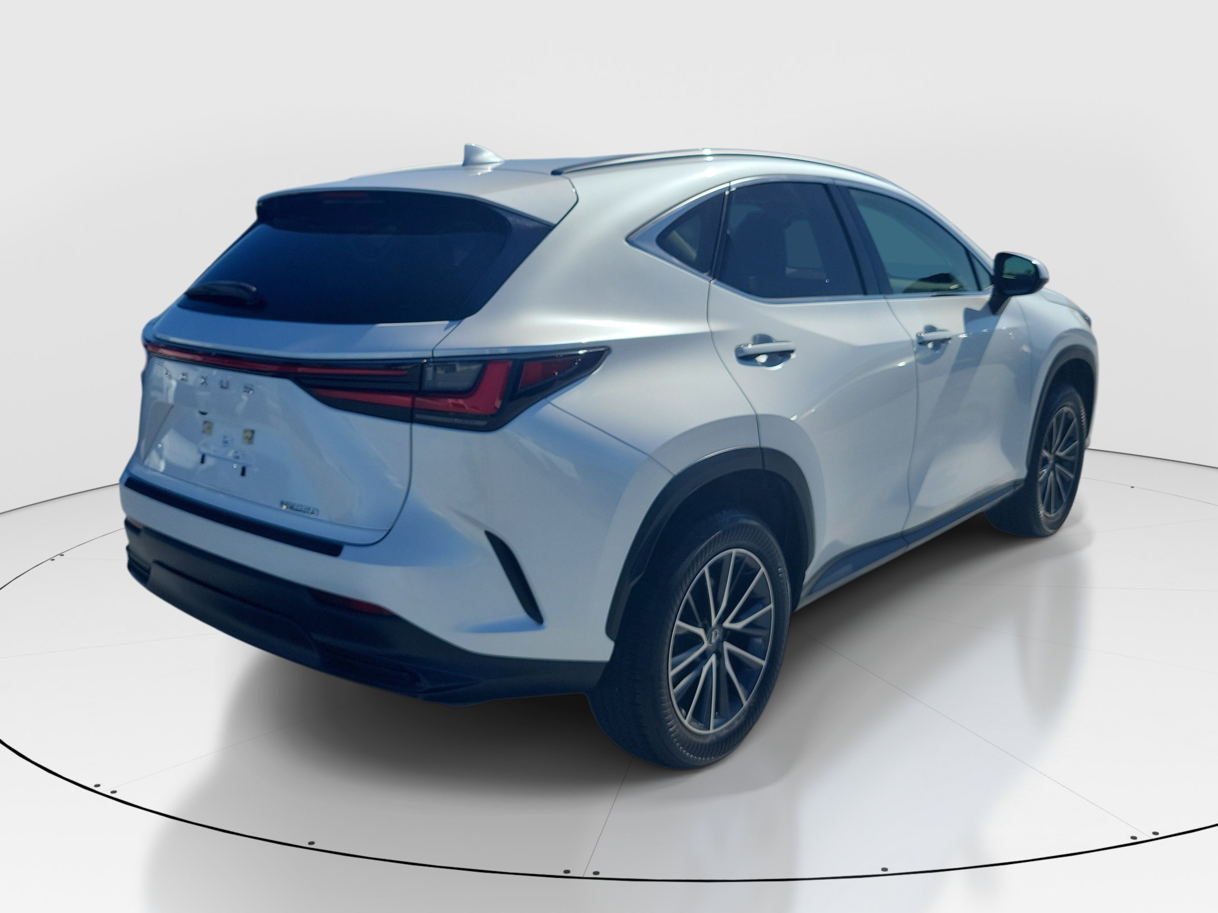 Used 2024 Lexus NX 250 FWD w/ Towing Package (2000 Lbs) image 6