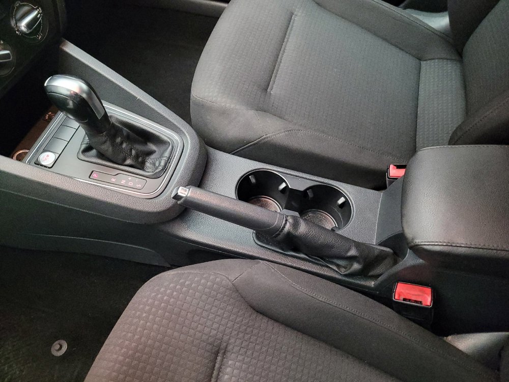 Used 2015 Volkswagen Jetta SE FWD image 26