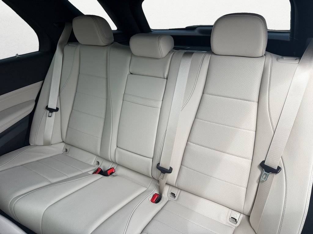 Used 2025 Mercedes-Benz GLE 350 4MATIC image 17