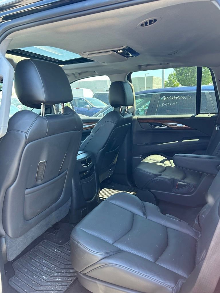 Used 2016 Cadillac Escalade Premium AWD/4WD image 6