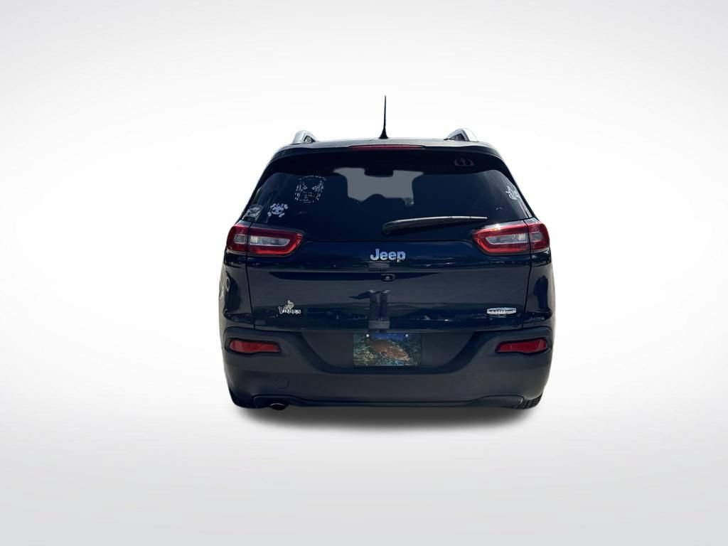Used 2018 Jeep Cherokee Latitude FWD image 7