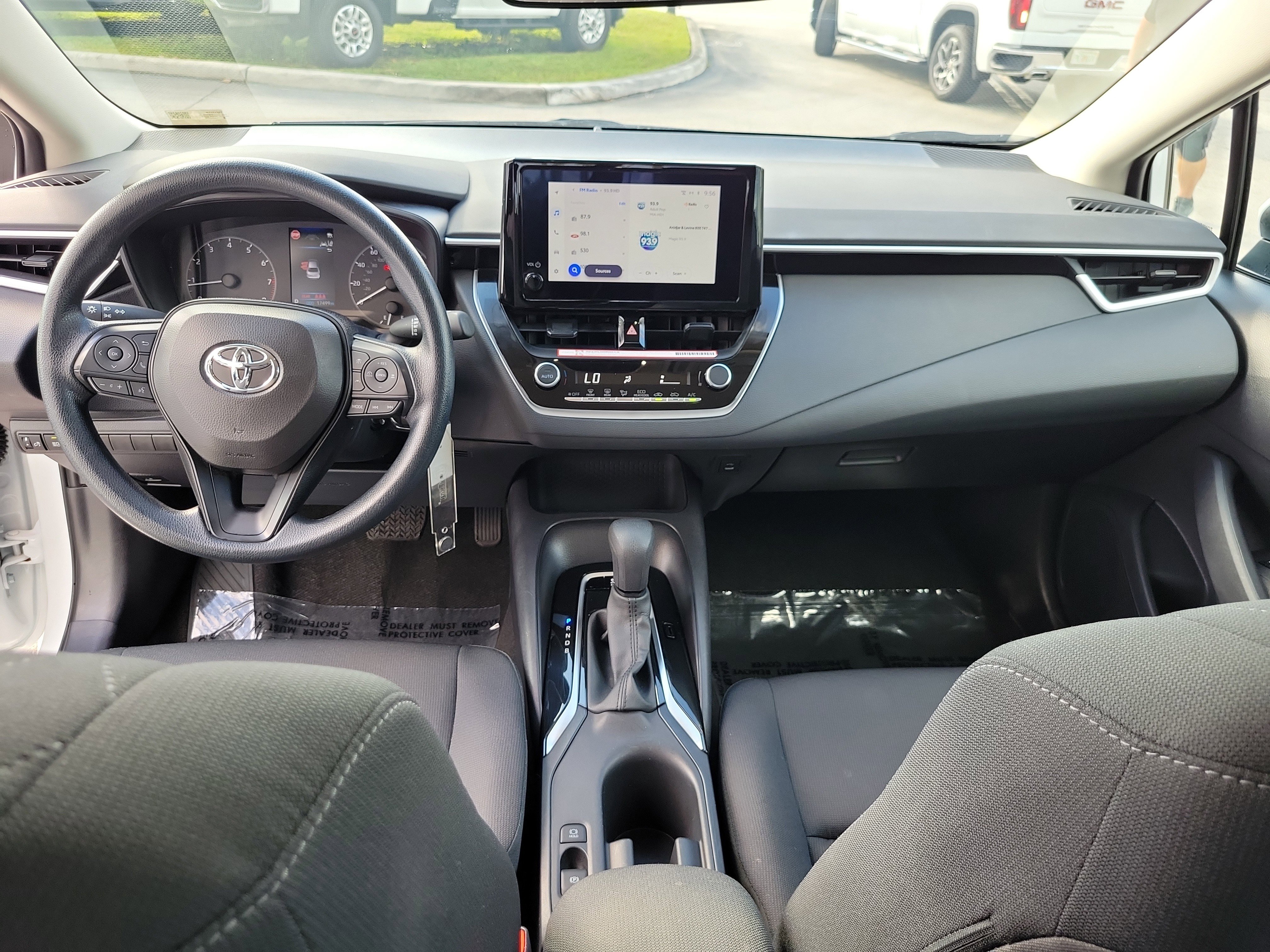 Used 2025 Toyota Corolla LE image 15