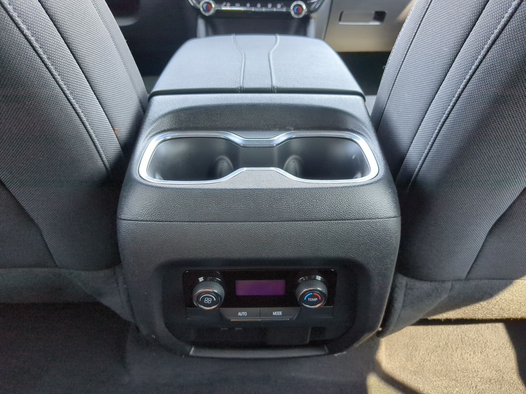 Used 2024 Chevrolet Traverse LT w/ Trailering Package FWD image 27