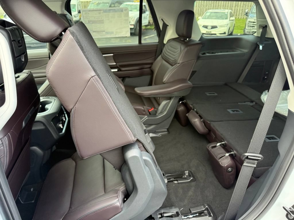 New 2026 Ford Expedition Platinum w/ Platinum Ultimate Package AWD/4WD image 42