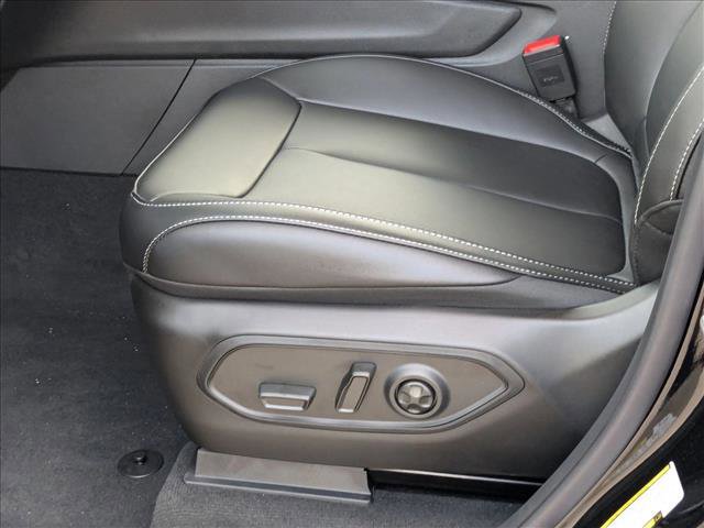 New 2025 Jeep Grand Cherokee L Limited w/ Black Appearance Package image 4