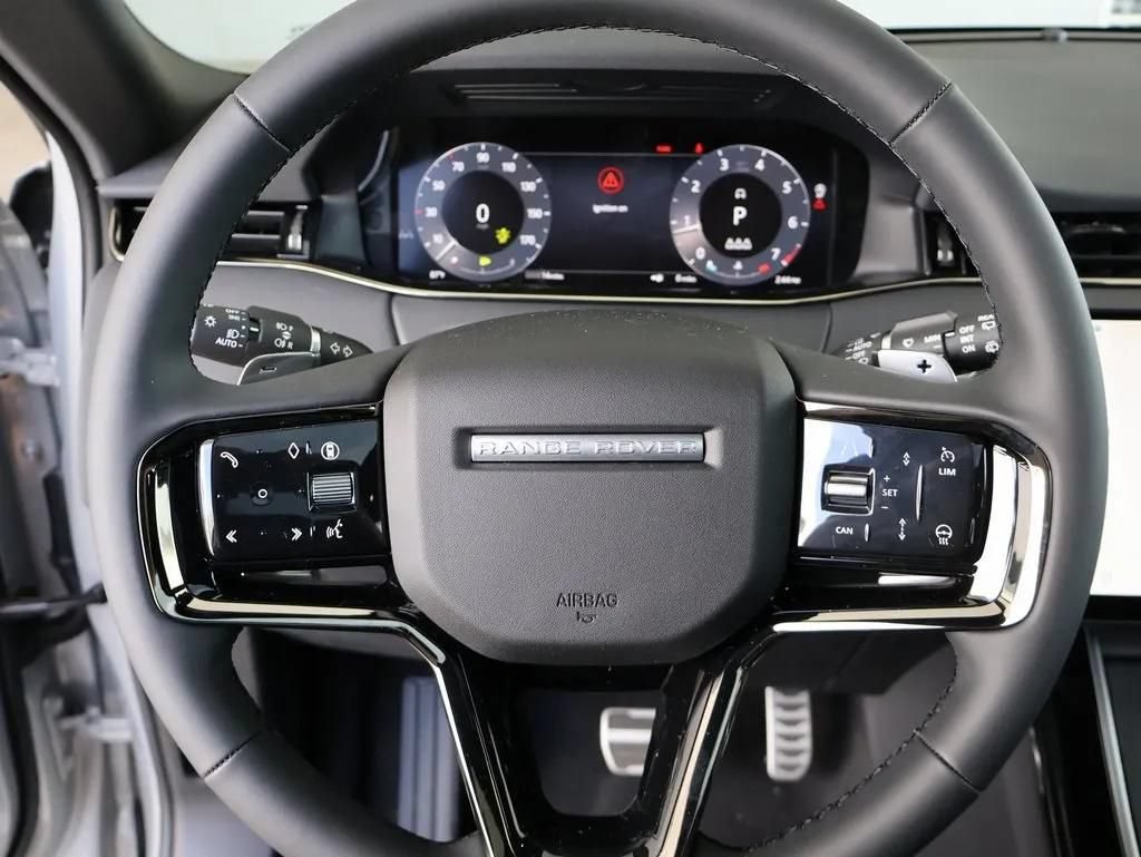 Certified 2026 Land Rover Range Rover Evoque Dynamic SE AWD/4WD image 2