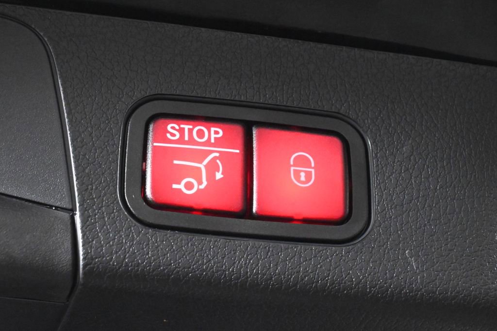 Certified 2026 Mercedes-Benz GLB 250 4MATIC image 37